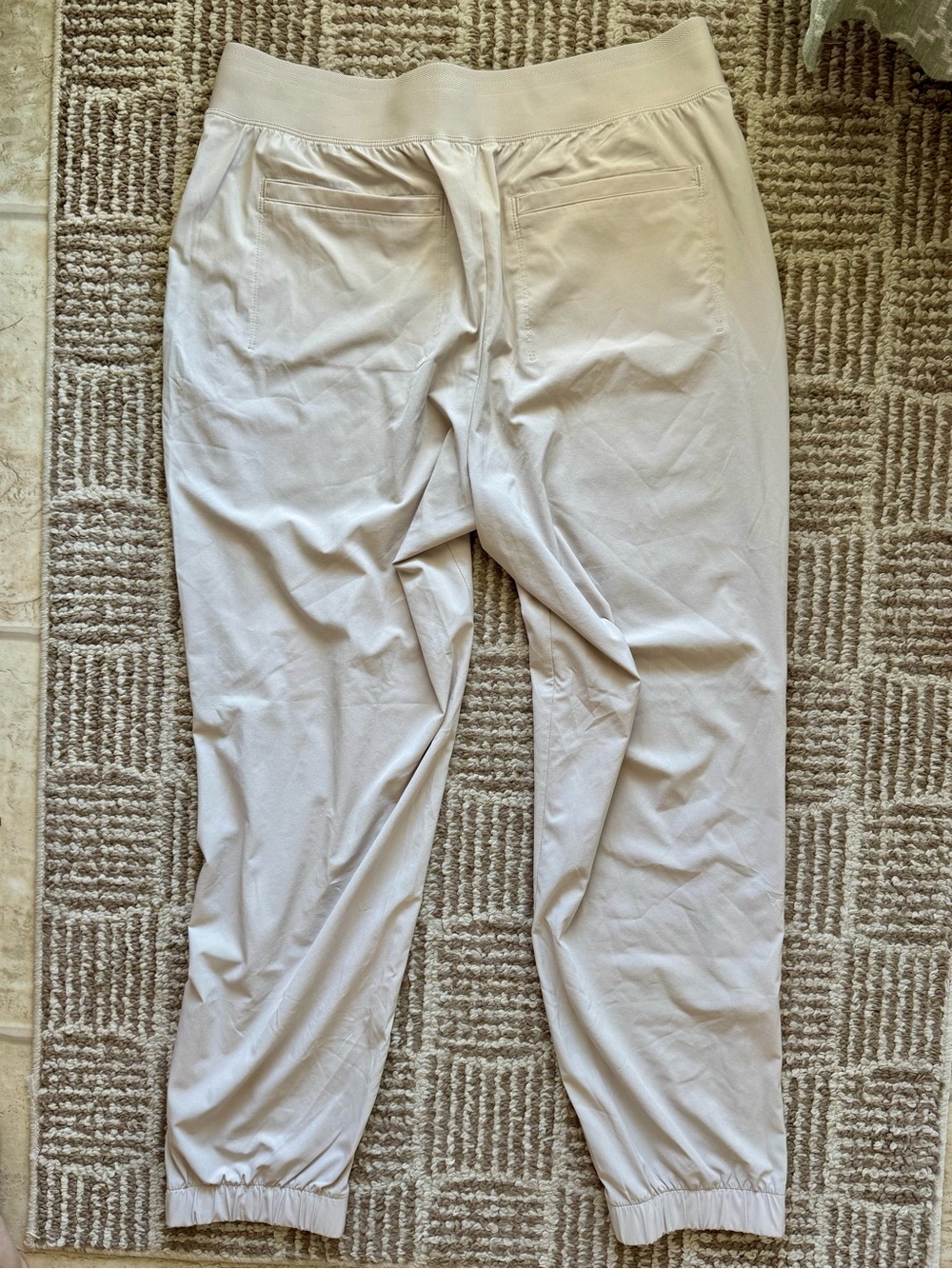 Athleta Cream High Waisted Jogger Pants Flat Waistband Stretchy Women’s Size 10 - Picture 8 of 10